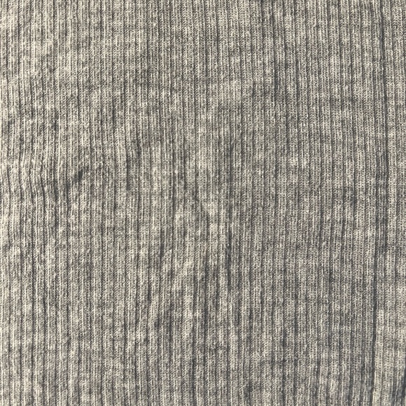 Live Love Dream Light Thermal Gray Long Sleeve Scoop Bottom Size XS - Picture 4 of 7